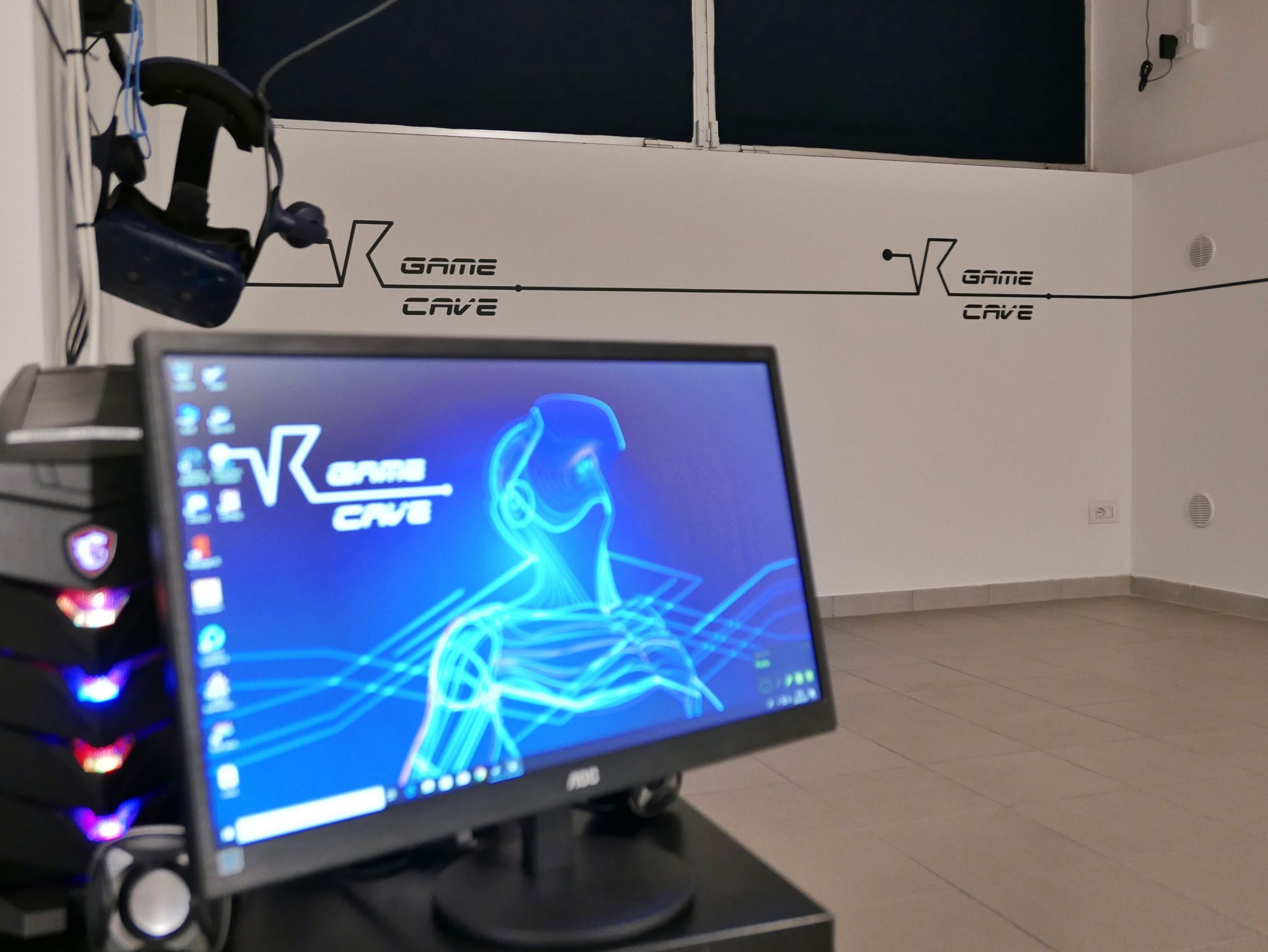 vr game cave realtà virtuale milano benessere tecnologico psicologia laura fasano sala giochi simulatore